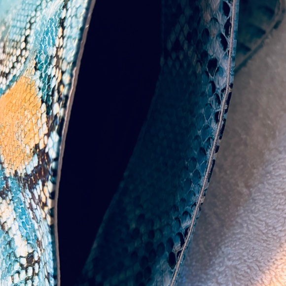 Brand New Knee High Boots - Size 39 EURO / 9 USA - boot shaft height 17”- Box 48 - Picture 5 of 5